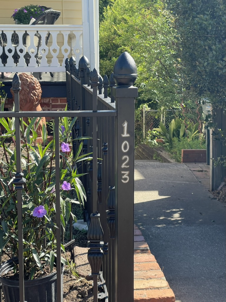 Entrance to 1023 walkway from Bond Street
