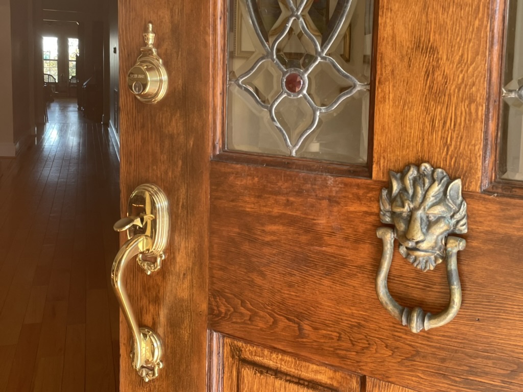 Coleman Hill Cottage front door at 1025 Bond Street